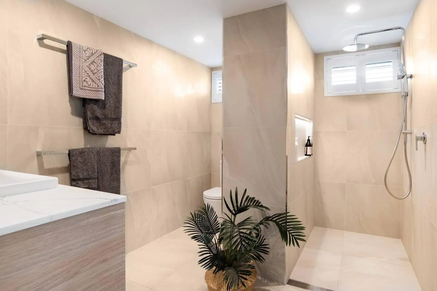 Aquarius Luxury Apartment Cairns
